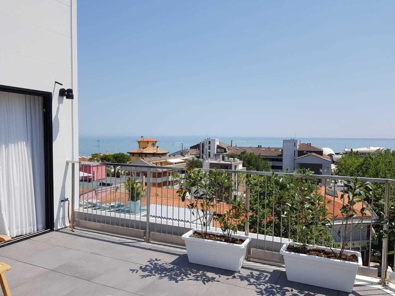 Monaco Suites Hotel Lignano Sabbiadoro Exterior foto