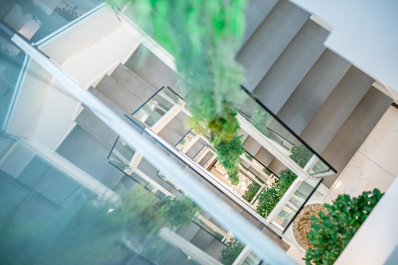 Monaco Suites Hotel Lignano Sabbiadoro Exterior foto